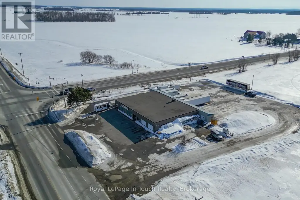 3242 Crossland Road, Springwater